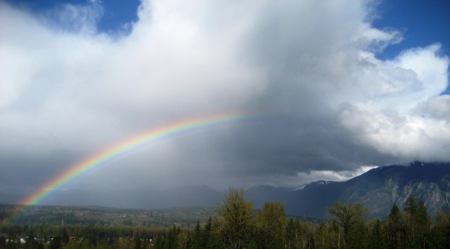 Rainbow and Mount Si April 2017.JPG